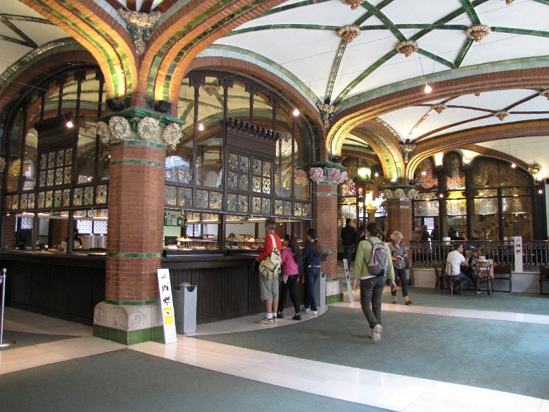 palau de la musica_binnen.jpg - Ook de binnenkant van het Palau de la musica ziet er erg mooi uit.